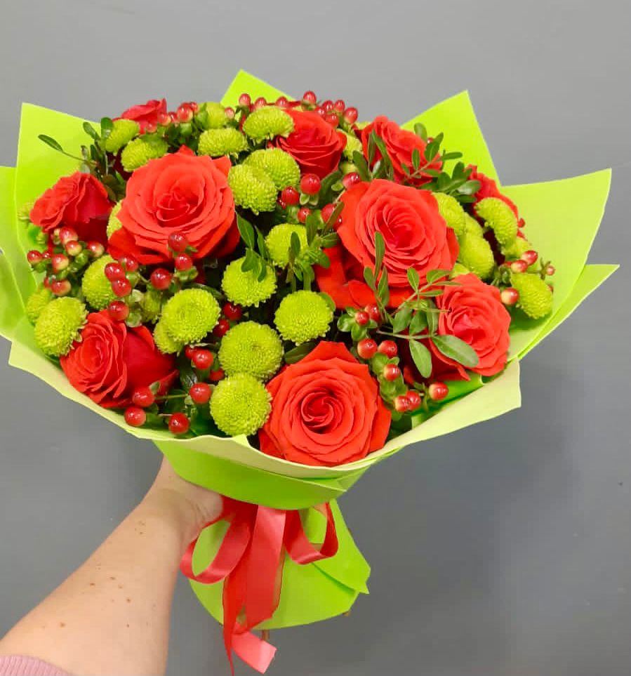 Букет цветов из: Хризантемы и Розы в Ясенках