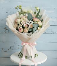Букет цветов из:  Розы и Лизиантусы в Ясенках