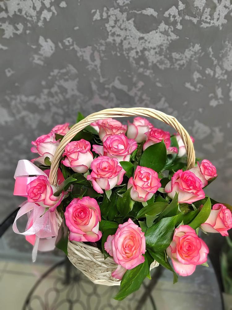 Цветочная композиция из Розы в корзине в Ясенках
