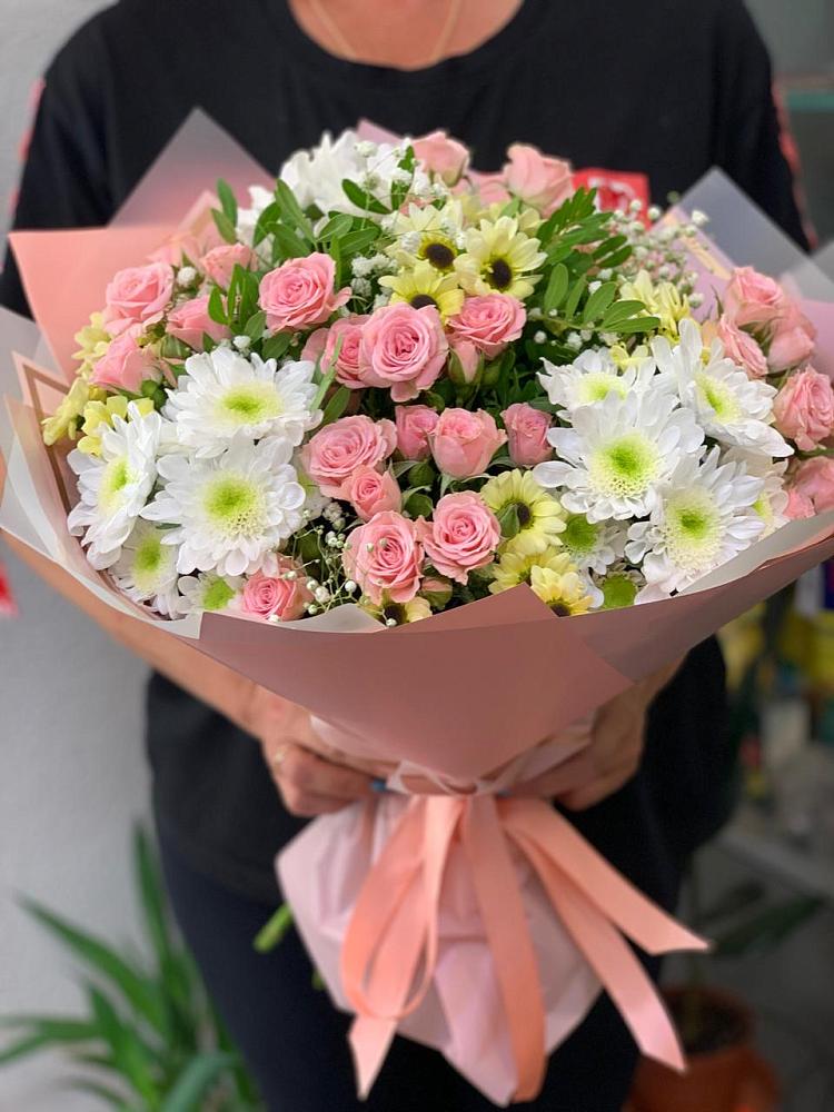 Букет цветов из: Розы и Хризантемы в Ясенках