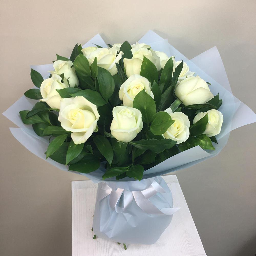 Букет 15 Белых роз Проуд в Ясенках