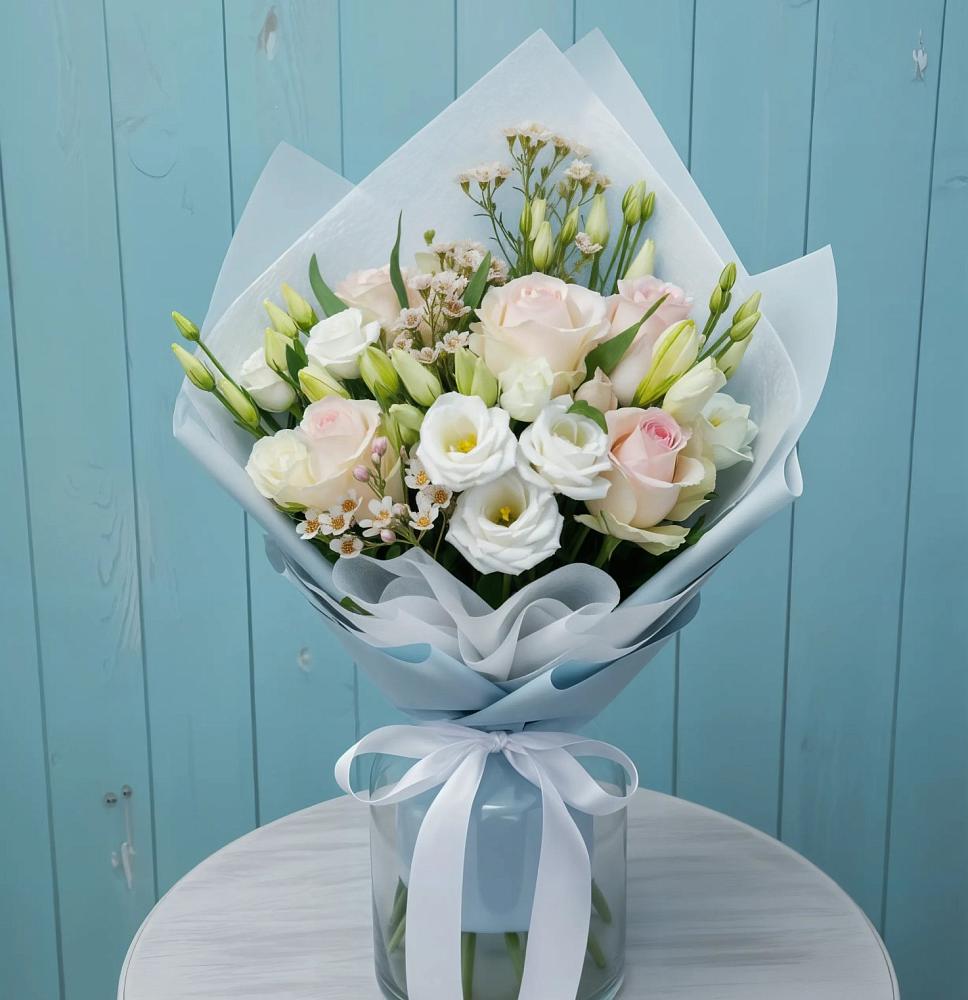 Букет цветов из: Розы и Лизиантусы в Ясенках