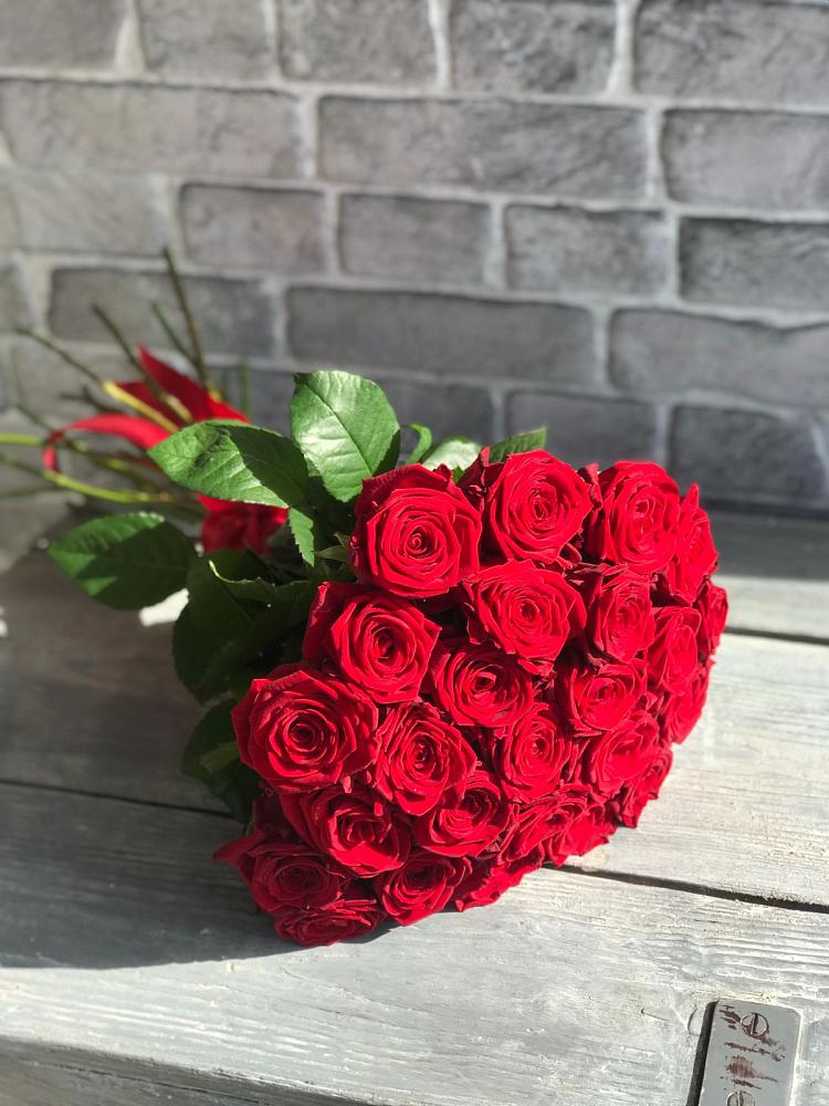 Букет Красные розы Фридом в Ясенках
