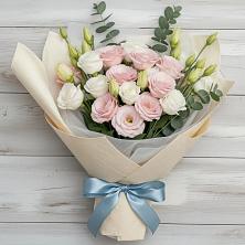 Букет цветов из:  Лизиантусы в Ясенках