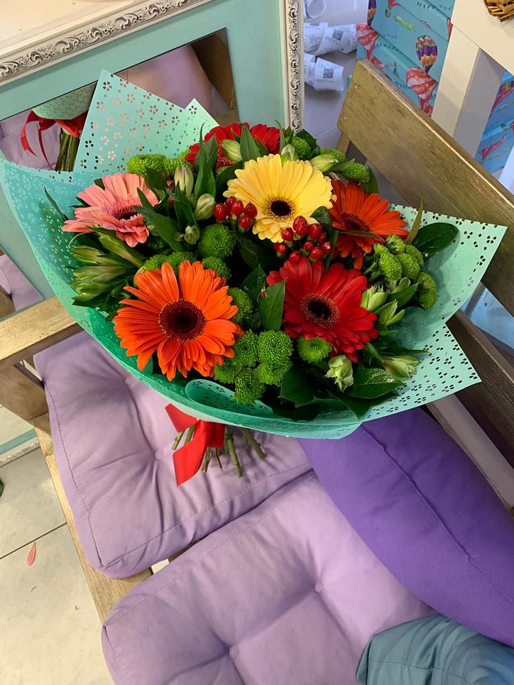 Букет цветов из: Герберы, Хризантемы и Альстромерии в Ясенках