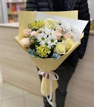 Букет цветов из:  Альстромерии, Розы и Хризантемы в Ясенках