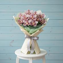 Букет цветов из:  Орхидеи и Розы в Ясенках