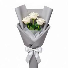 Букет 3 белые розы в Ясенках