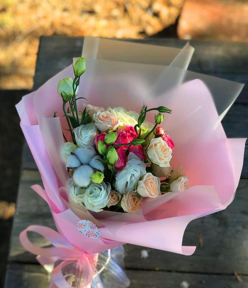 Букет цветов из: Розы и Лизиантусы в Ясенках
