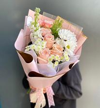 Букет цветов из:  Хризантемы и Розы в Ясенках