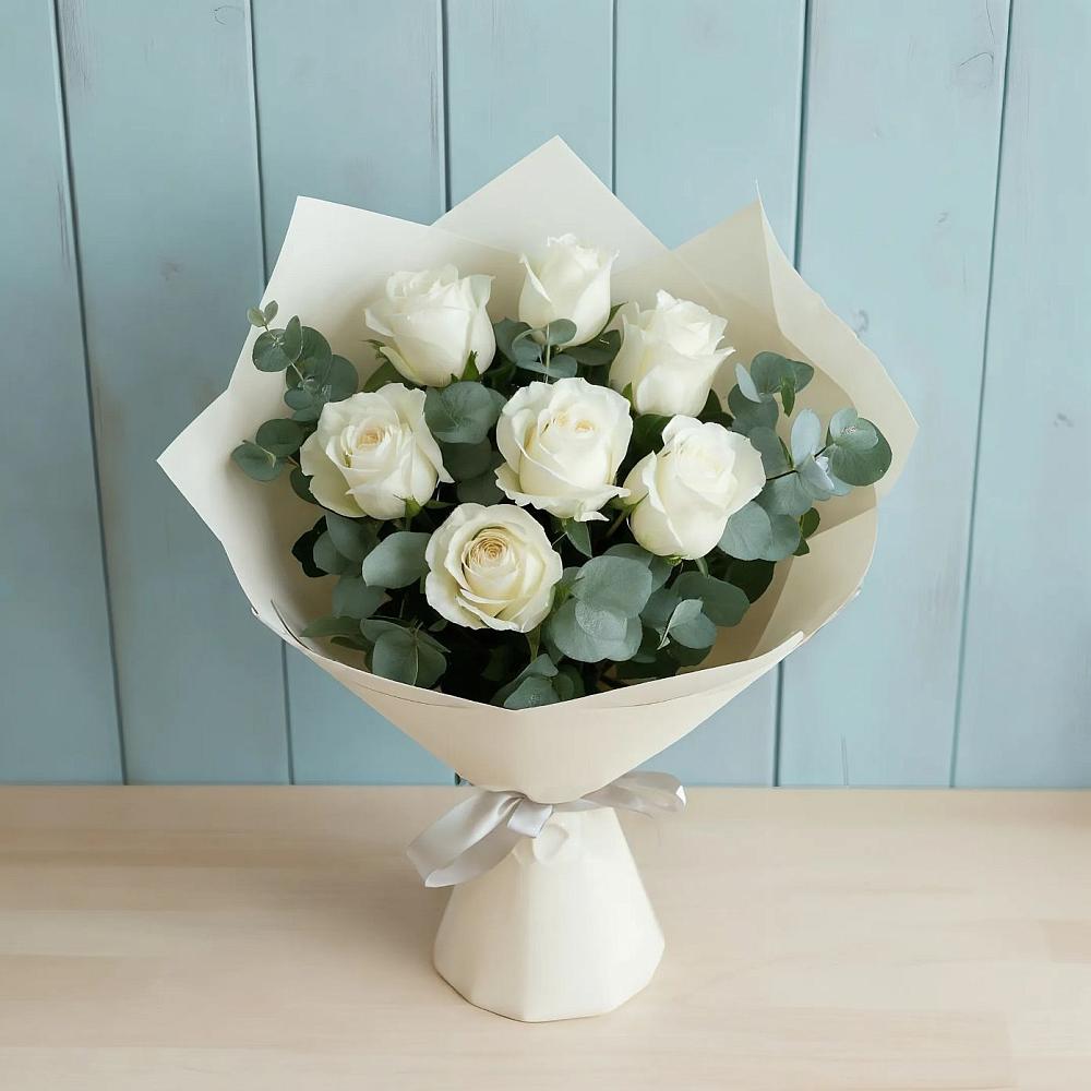 Букет Белые розы в Эвкалипте в Ясенках