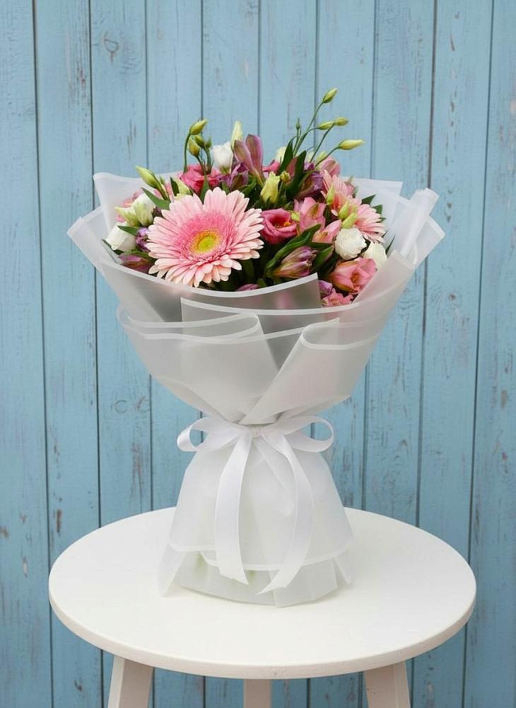 Букет цветов из: Герберы, Альстромерии и Лизиантусы в Ясенках