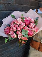 Букет розы в пальмах в Ясенках Букет цветов из: Розы в Ясенках