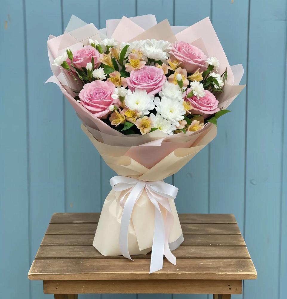 Букет цветов из: Гвоздики, Орхидеи и Розы в Ясенках