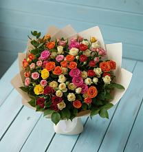 Букет Микс из разноцветных кустовых роз в Ясенках