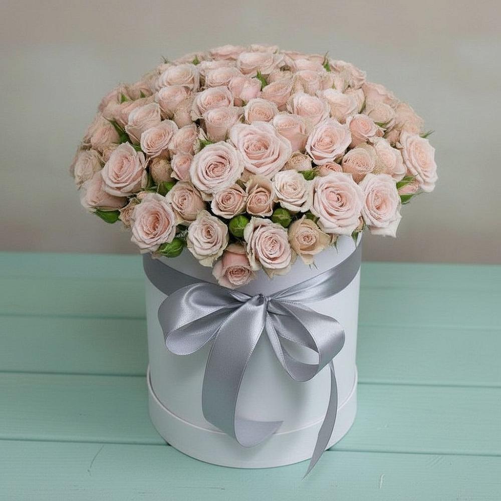 Цветочная композиция из Розы в шляпной коробке в Ясенках